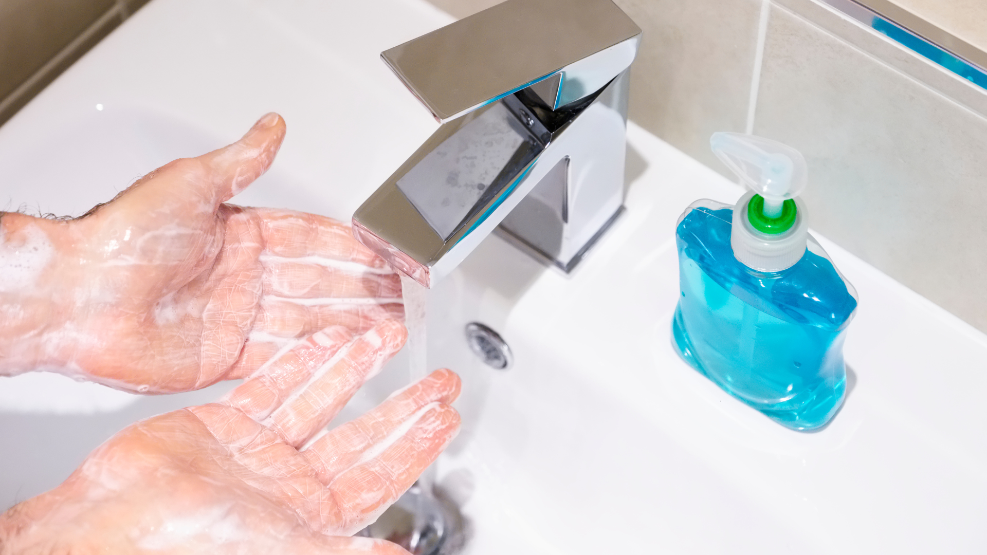 washing hands 