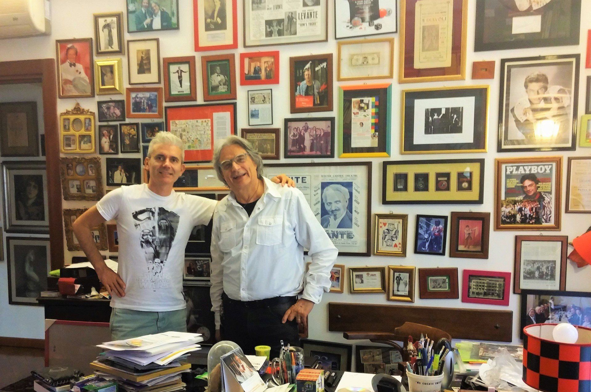 Mago Gian con il grande Mago Fax nel suo studio magico