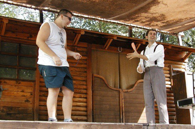 Gli show di Mago Gian a Gardaland guarda i video su Youtube