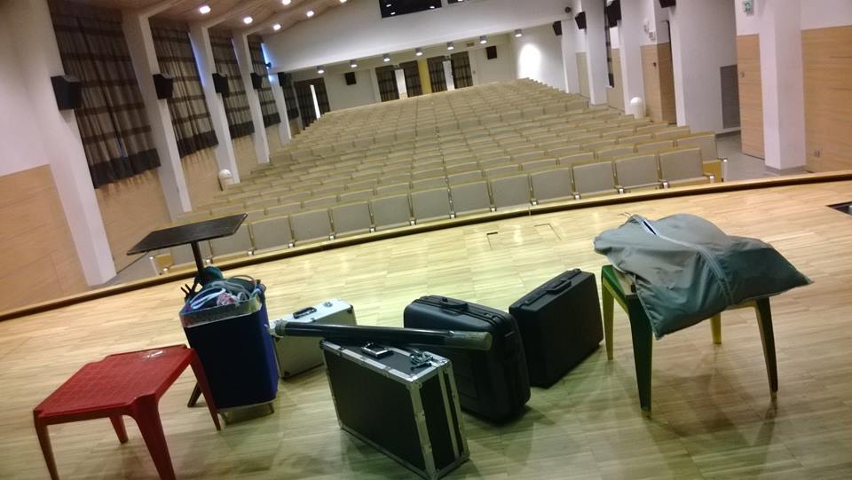 backstage palco dello spettacolo di Mago Gian