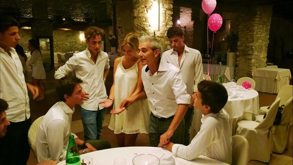 intrattenimento magico tra i tavoli