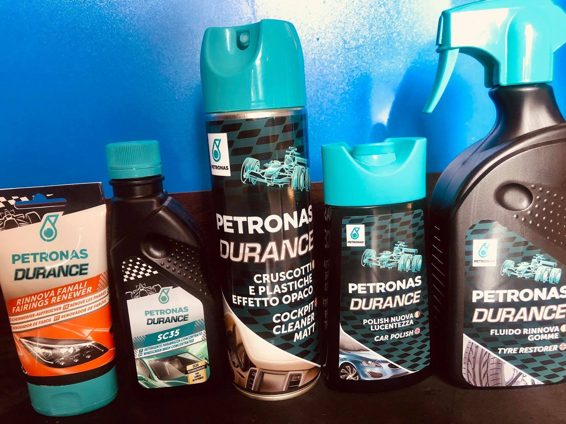 spry per la cura dell'auto