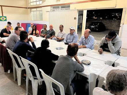 SAAE Itabira participa de reunião com moradores do Santa Ruth para discutir abastecimento de água