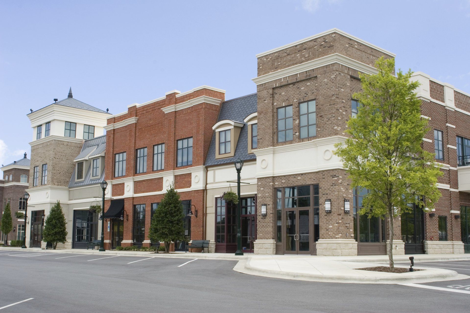 Store Front — Upscale Shopping Center in Orlando, FL
