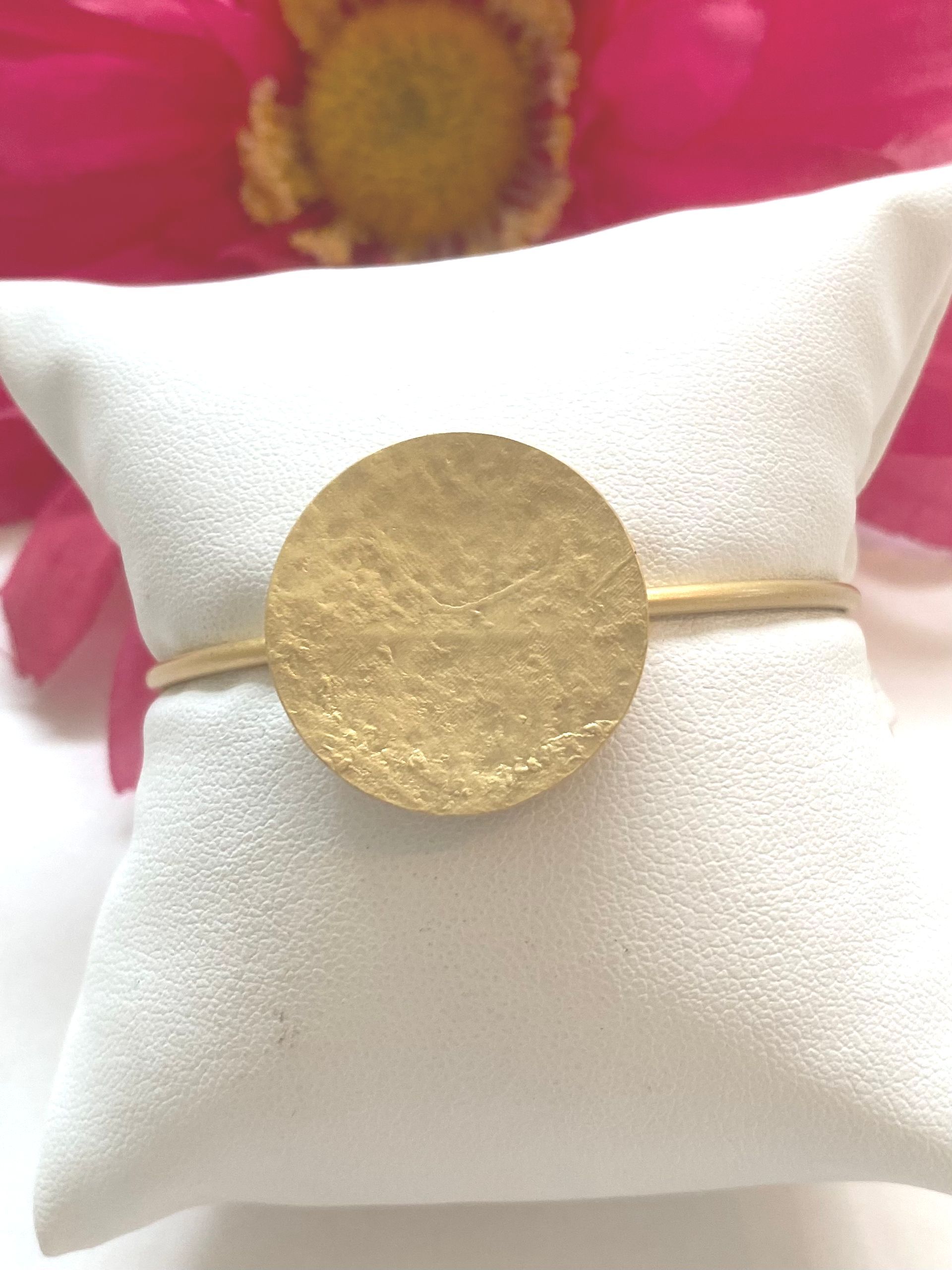 pulsera  cuff con circulo