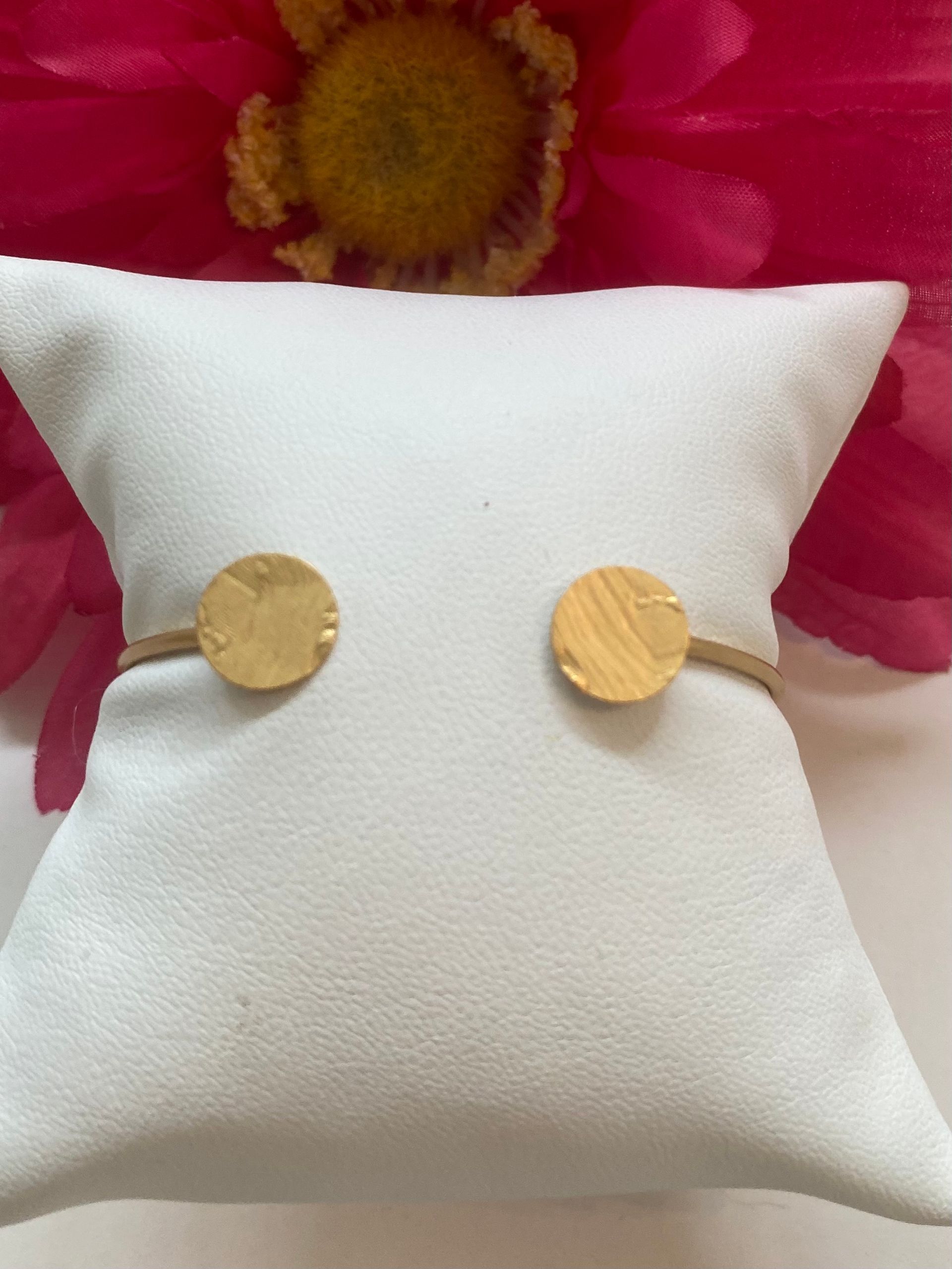 pulsera  cuff peq. con circulos