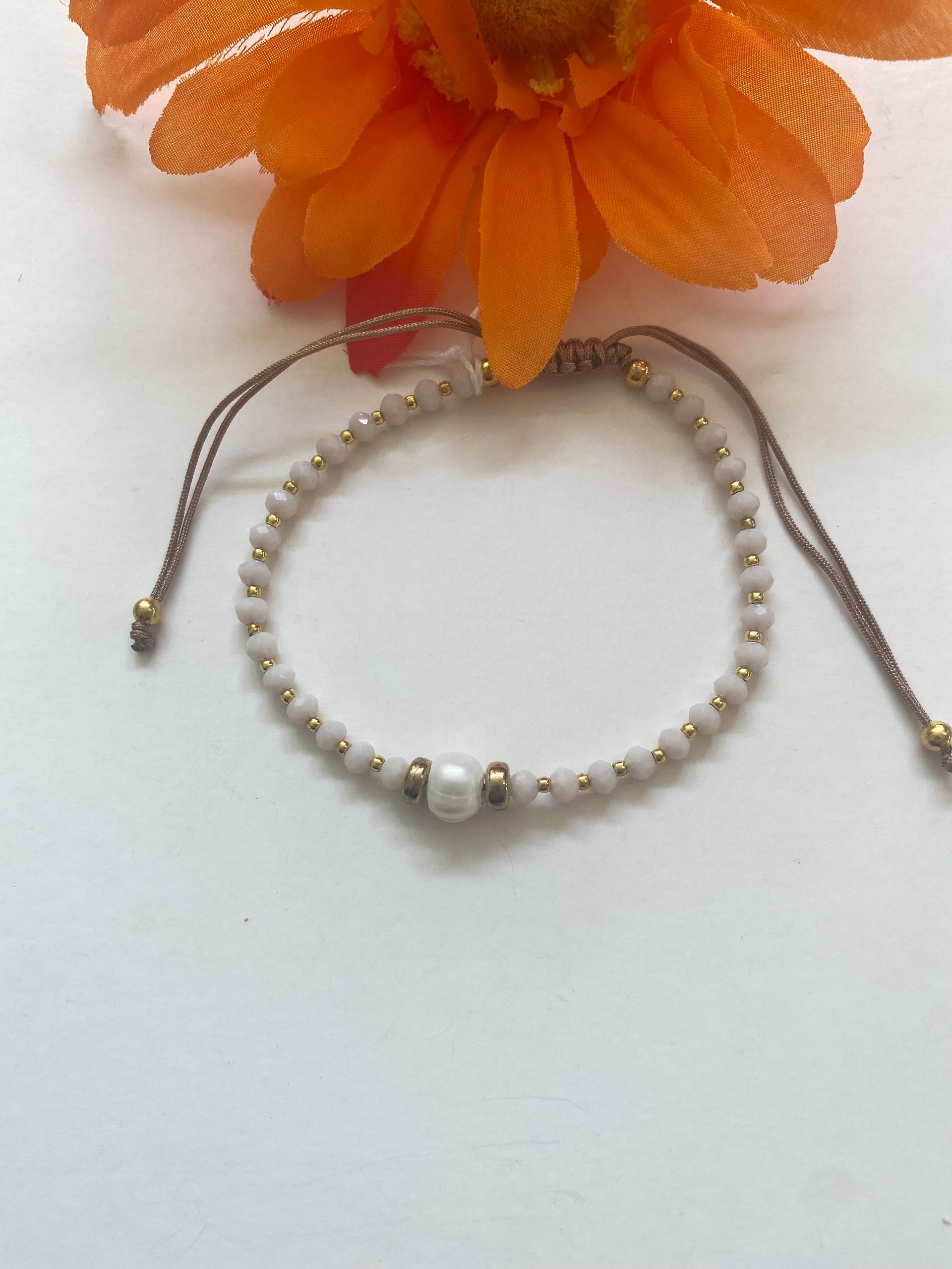 pulsera en beads de cristal y perla