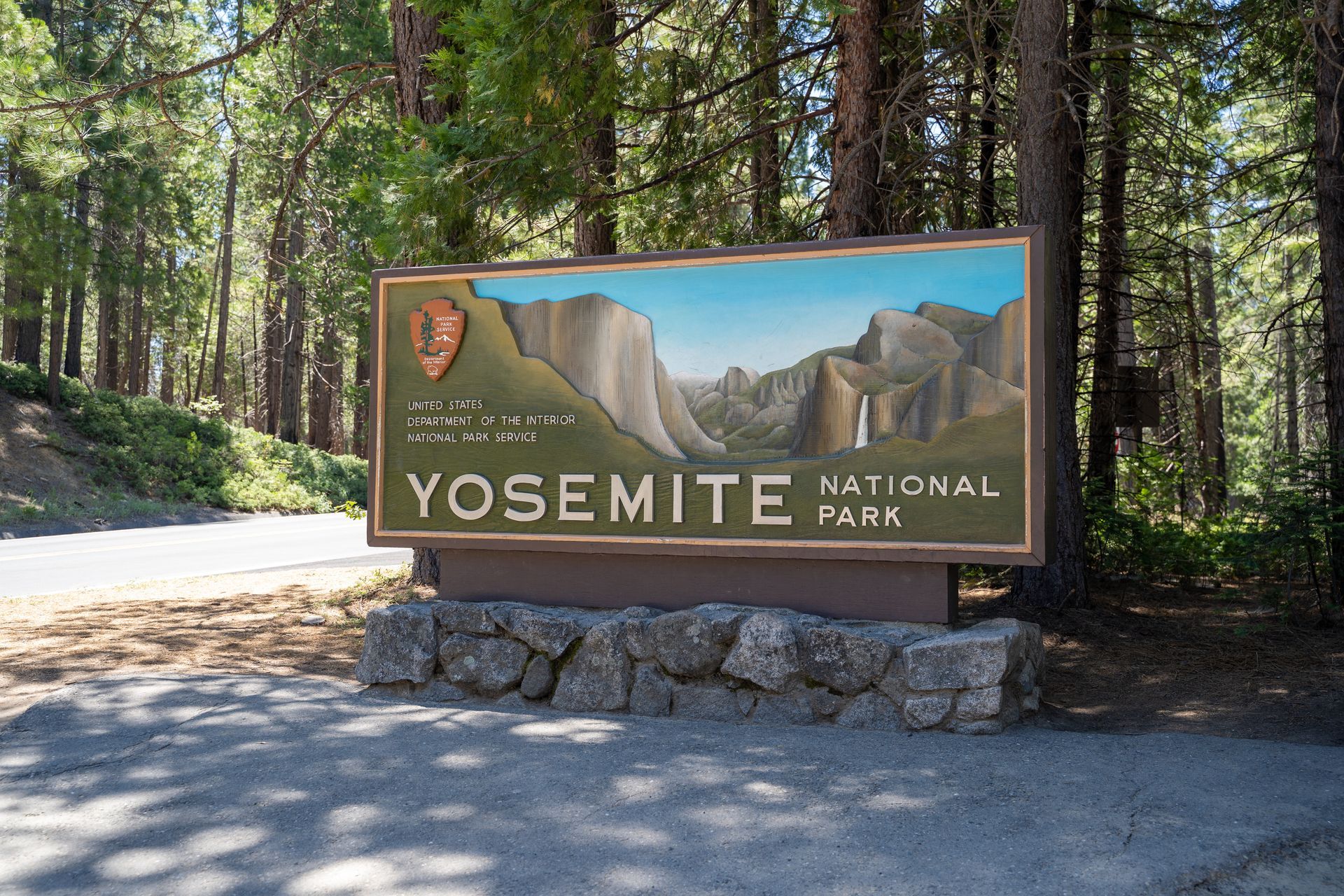 yosemite-national-park-sign