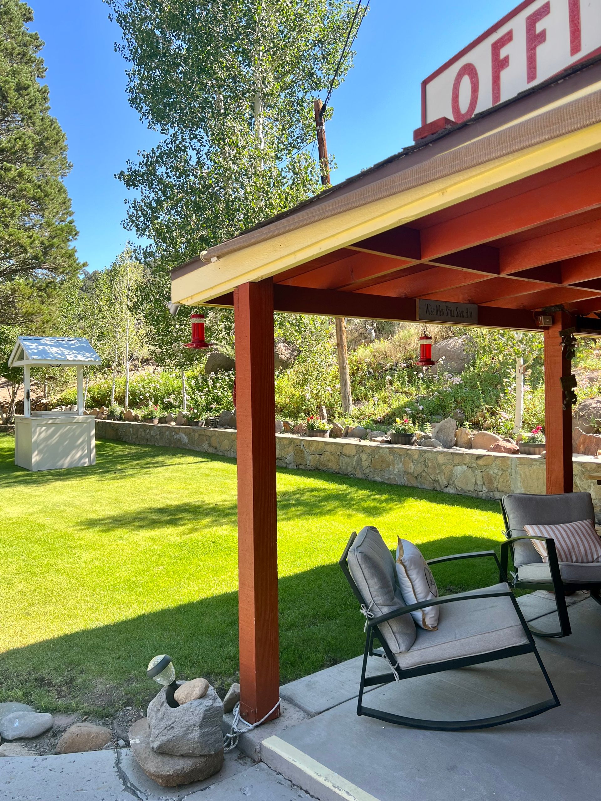 lawn-with-office-patio