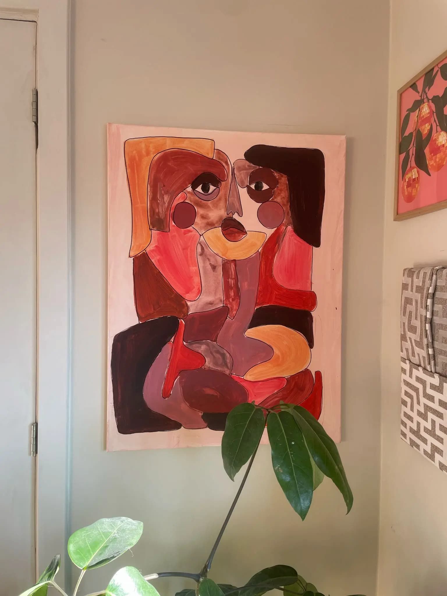 abstract portret. kunst aan de muur. handgemaakte kunst door kunstenaar