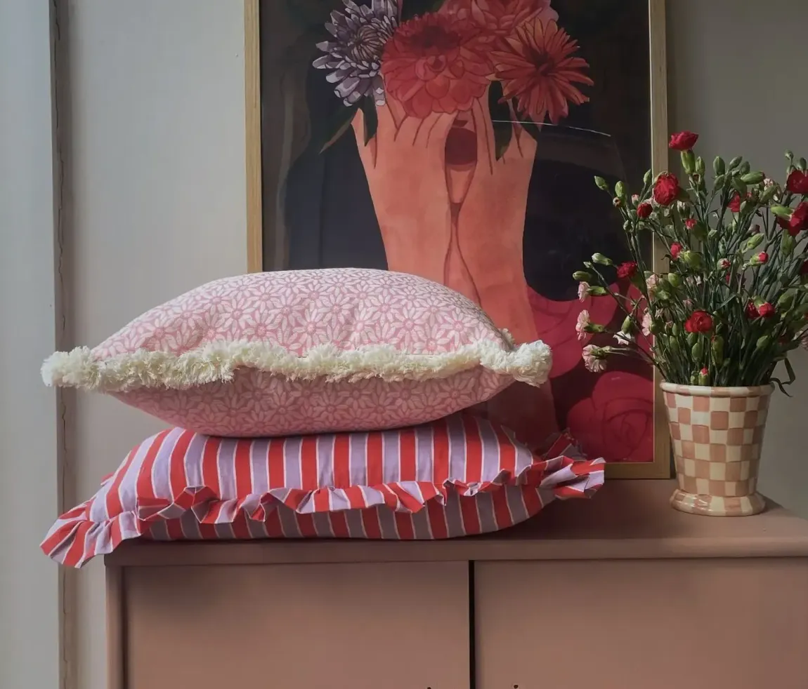 vrolijke kussens, kunst en printjes
