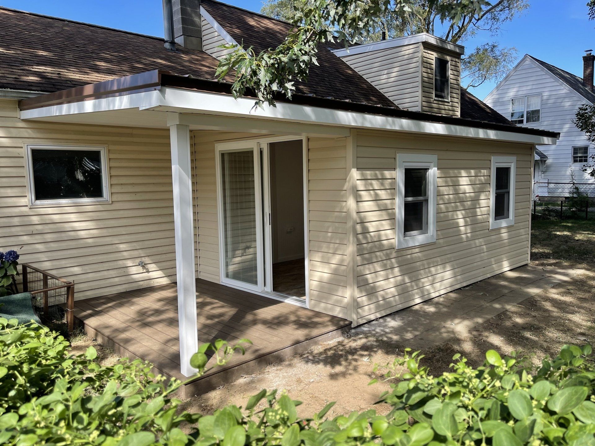 Vinyl Siding, Windows & Doors Erie, PA Amish Sheds for Less