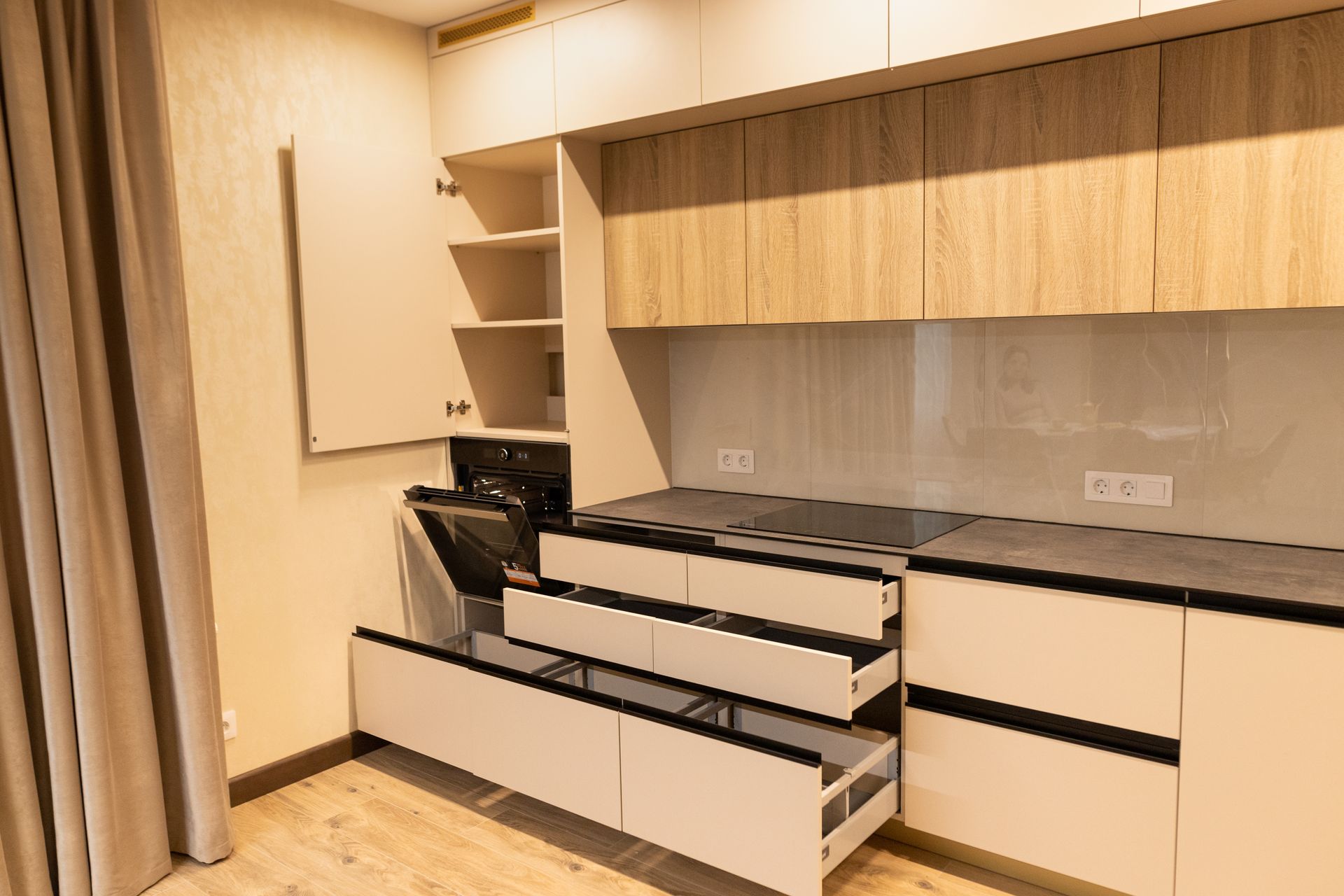 Wooden Kitchen Cabinets