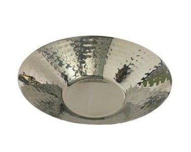 Bol décoratif en argent martelé avec un centre circulaire peu profond