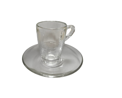 Tasse à expresso en verre transparent sur sa soucoupe assortie