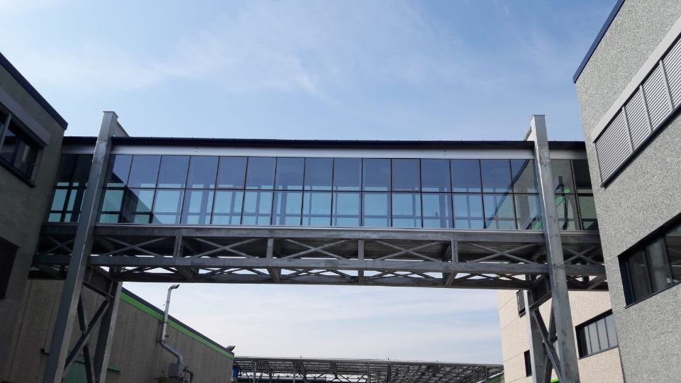 vetrata edificio aziendale