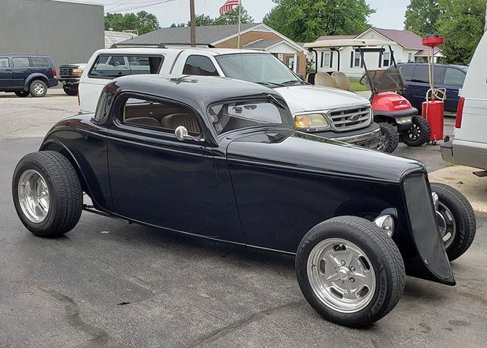 Lloyd's Automotive Gallery Image