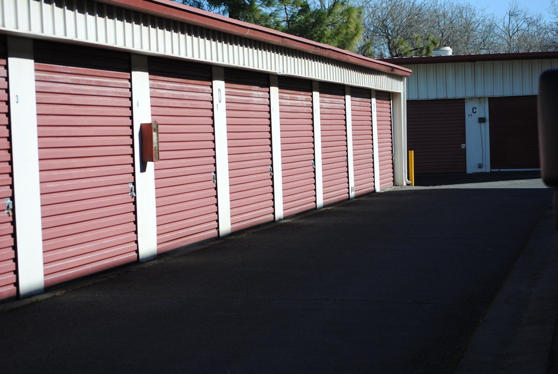 Stonegate Self Storage units and drive-up
