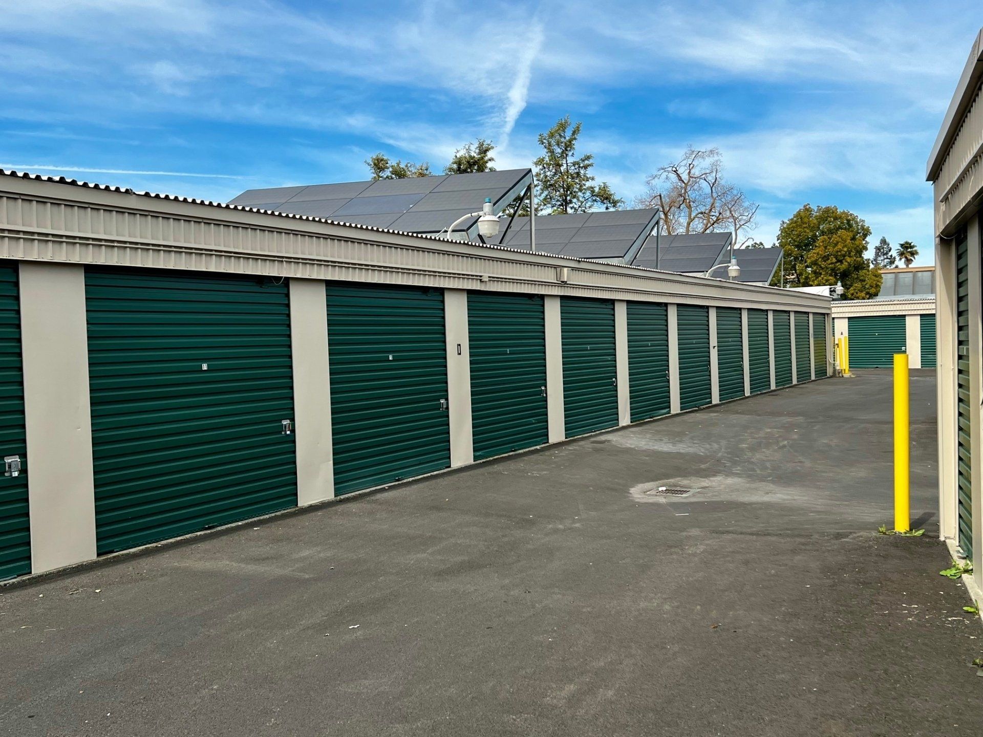 Central Davis Storage driveway storage doors