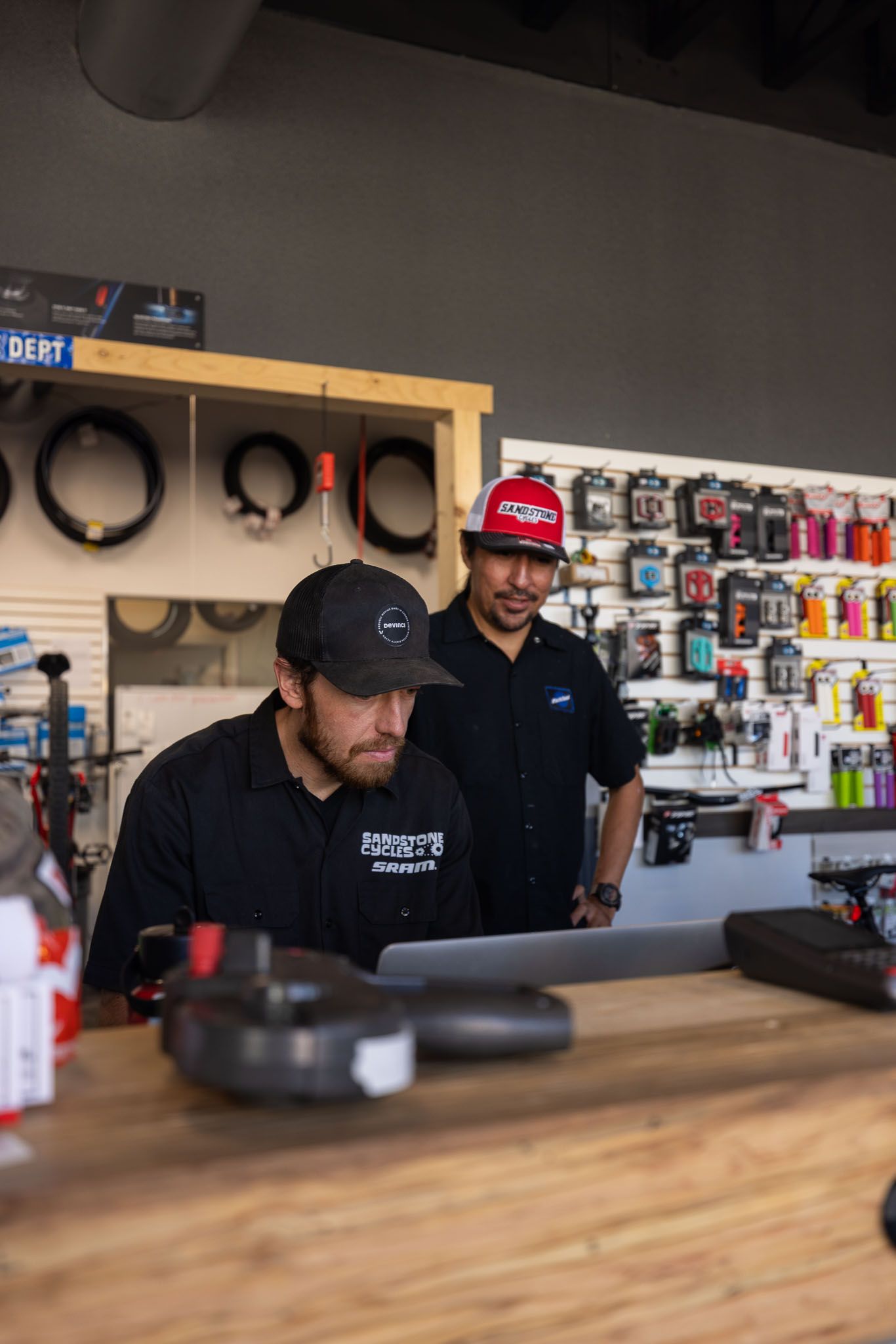 Gravel trail bike racer, mountain bike