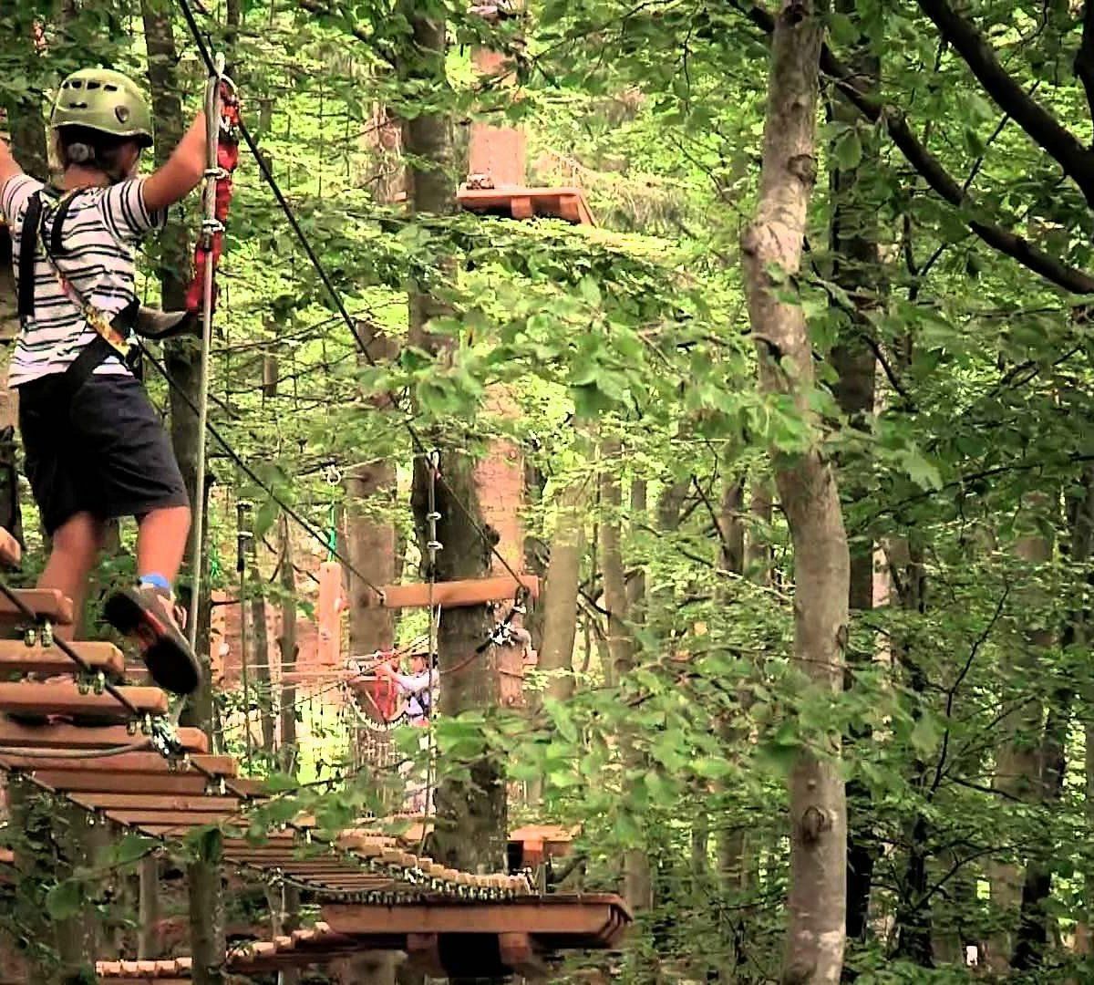Um parque de aventuras perfeito para famílias nas montanhas de Pistoia.