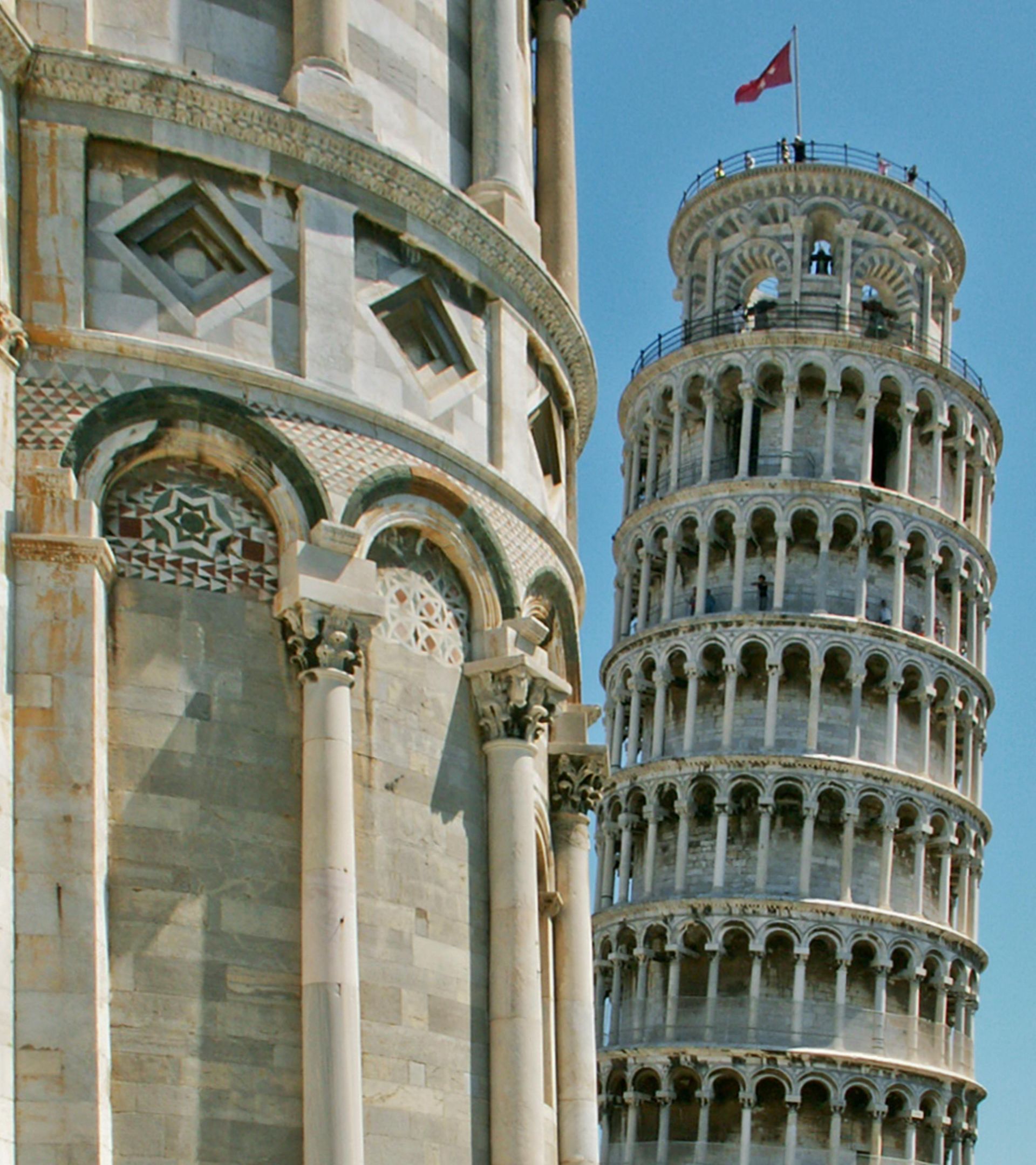 A Torre Inclinada de Pisa, uma atração imperdível perto do Agriturismo I Pitti.