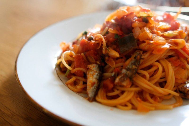 Spaghetti al sugo di vongole