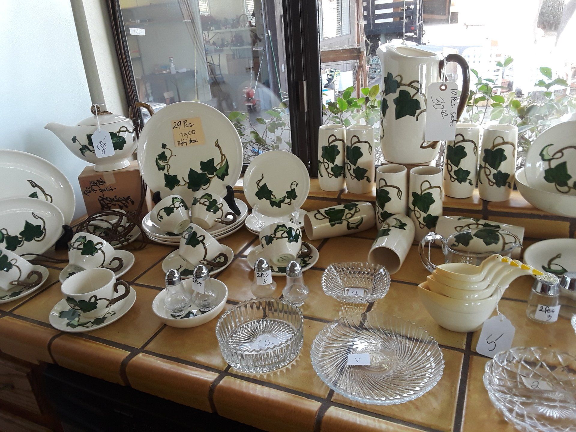 Old Design Tea Cups — Monterey County, CA — All Counties Estate Liquidation