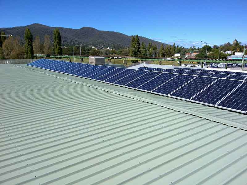 Solar panel 2 – Max Fox Electrical Store – Max Fox Electrical in Tamworth, NSW