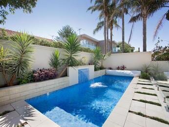 Modern Pool In Backyard – Water Pumps Tamworth, NSW