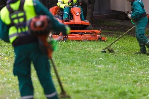 lawn care experts in eureka mo