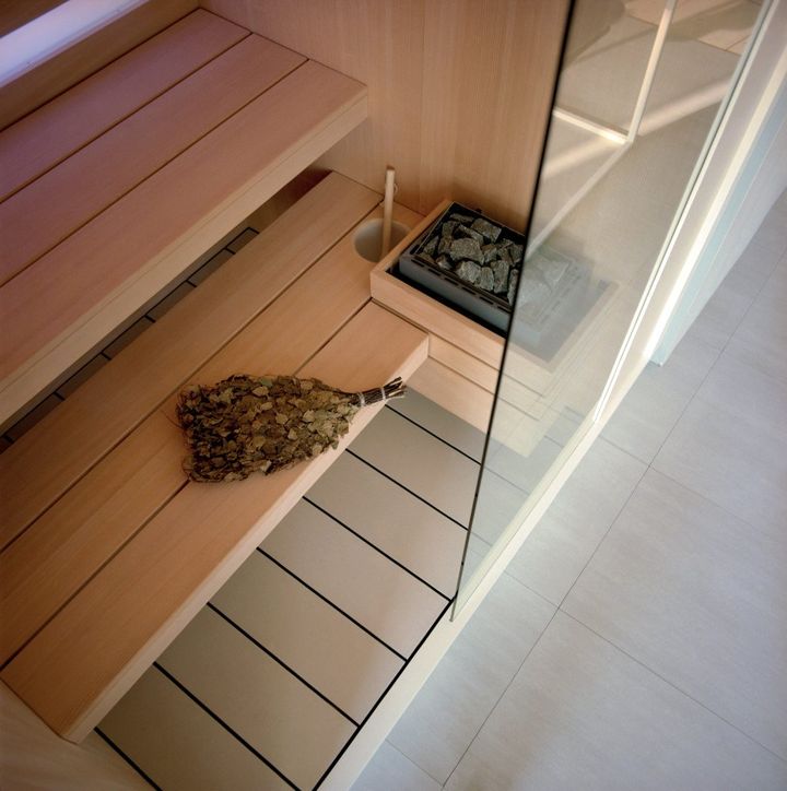 dettaglio interni sauna in legno