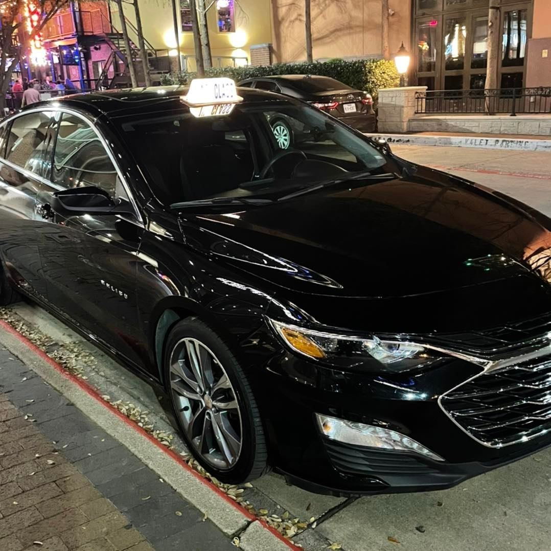 Luxury taxi experience for a prom night in Texas