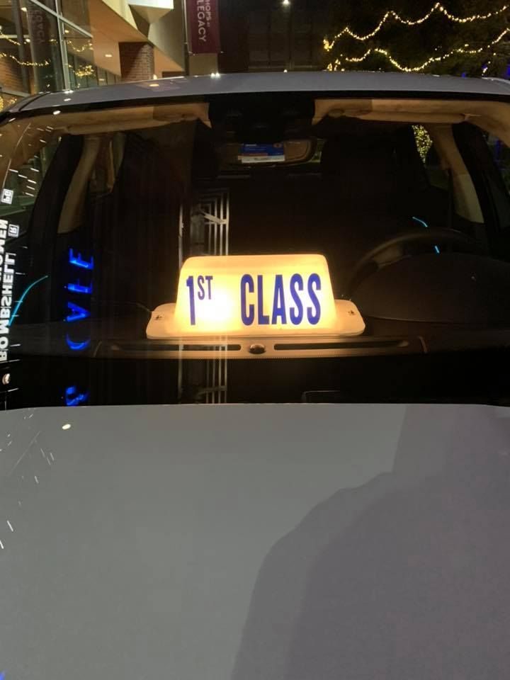 Luxury taxi experience for airport transfer in Texas