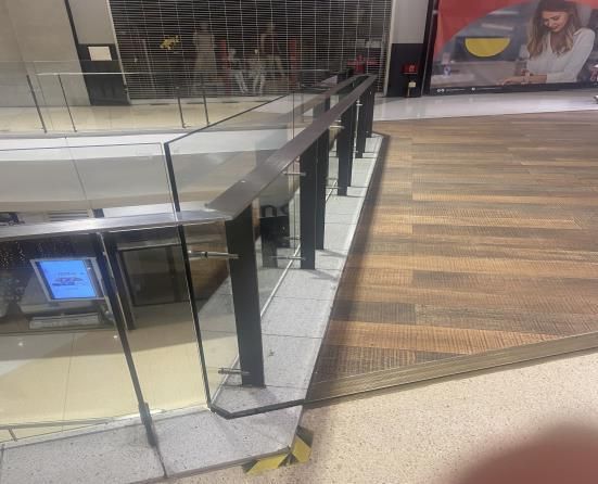 Barandas en acero inoxidable y vidrio