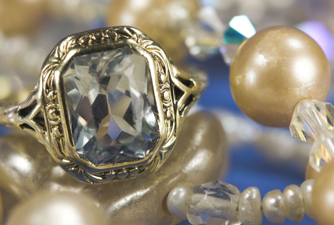 anello e gioielli per il compro oro