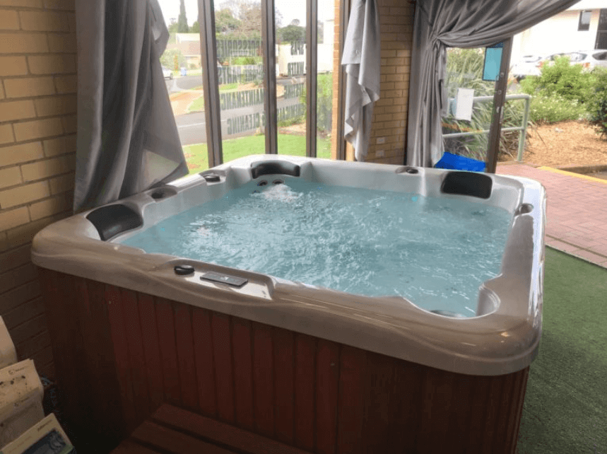 Spa Water Cloudy — Pool Maintenance Experts in Alstoneville, NSW