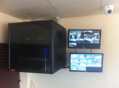 Servicios Generales Jhostin, instalación de racks