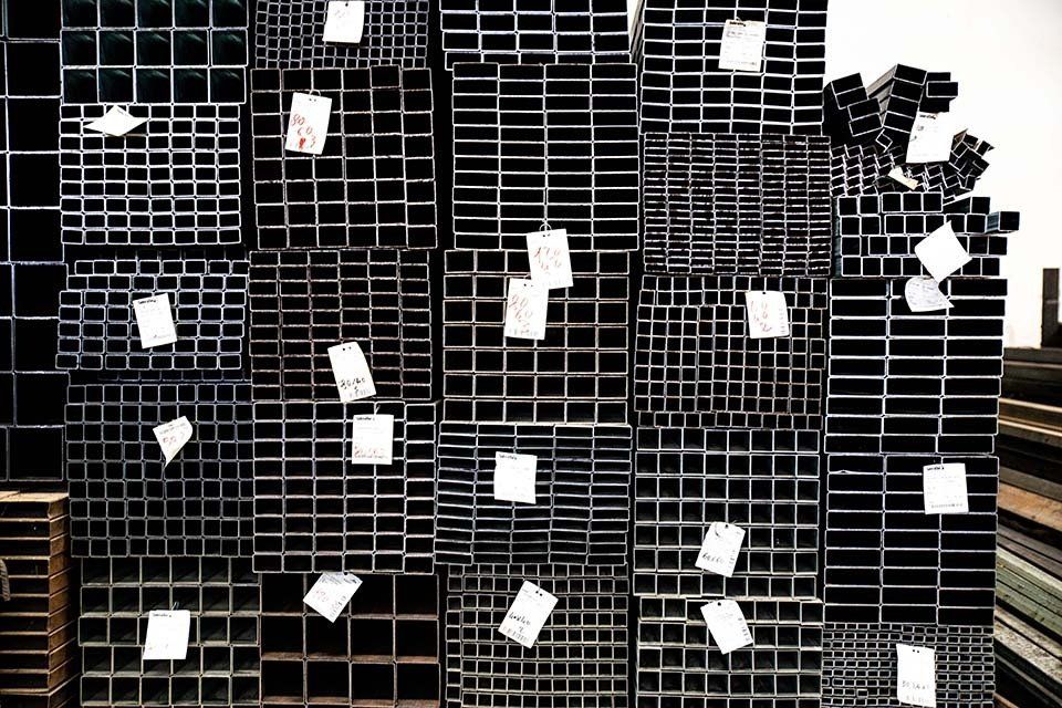 reti e travi metalliche