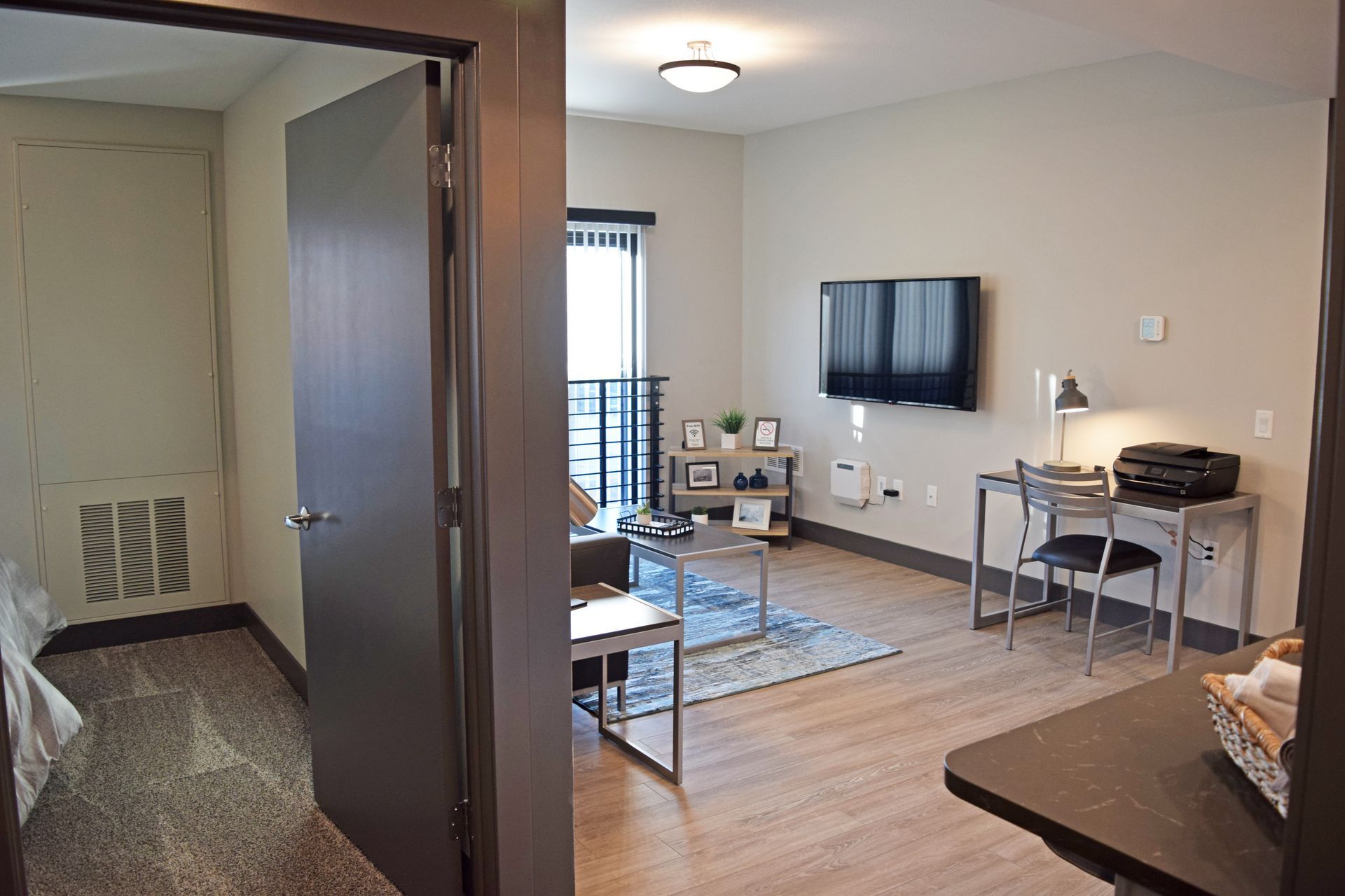 gorgeous 2 bedroom 2 bathroom downtown apartment with laundry dishwasher and office