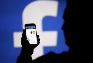 Mobil apps og integrasjon med Facebook