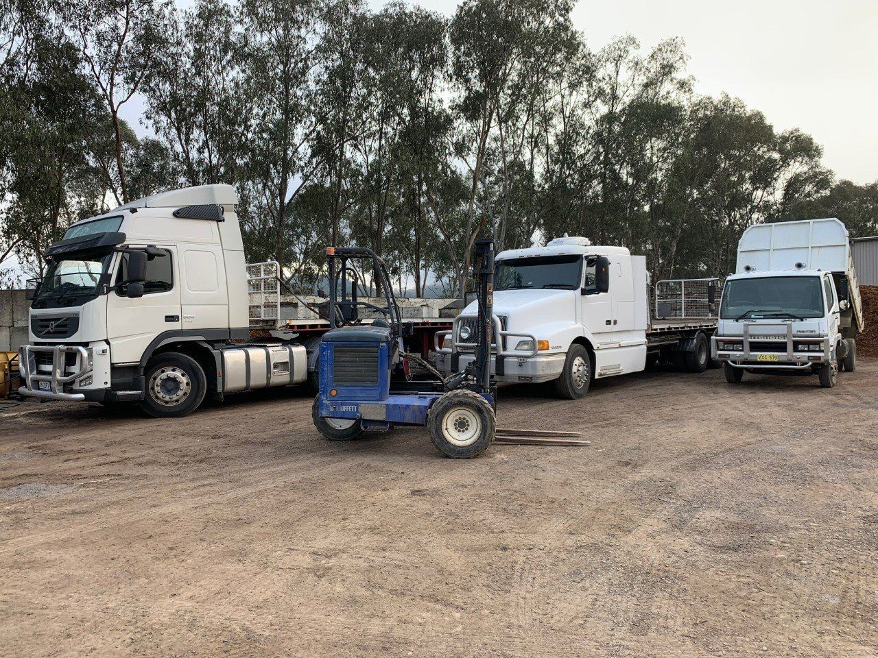 Tipper Truck — Building Materials in the Hunter Valley, NSW