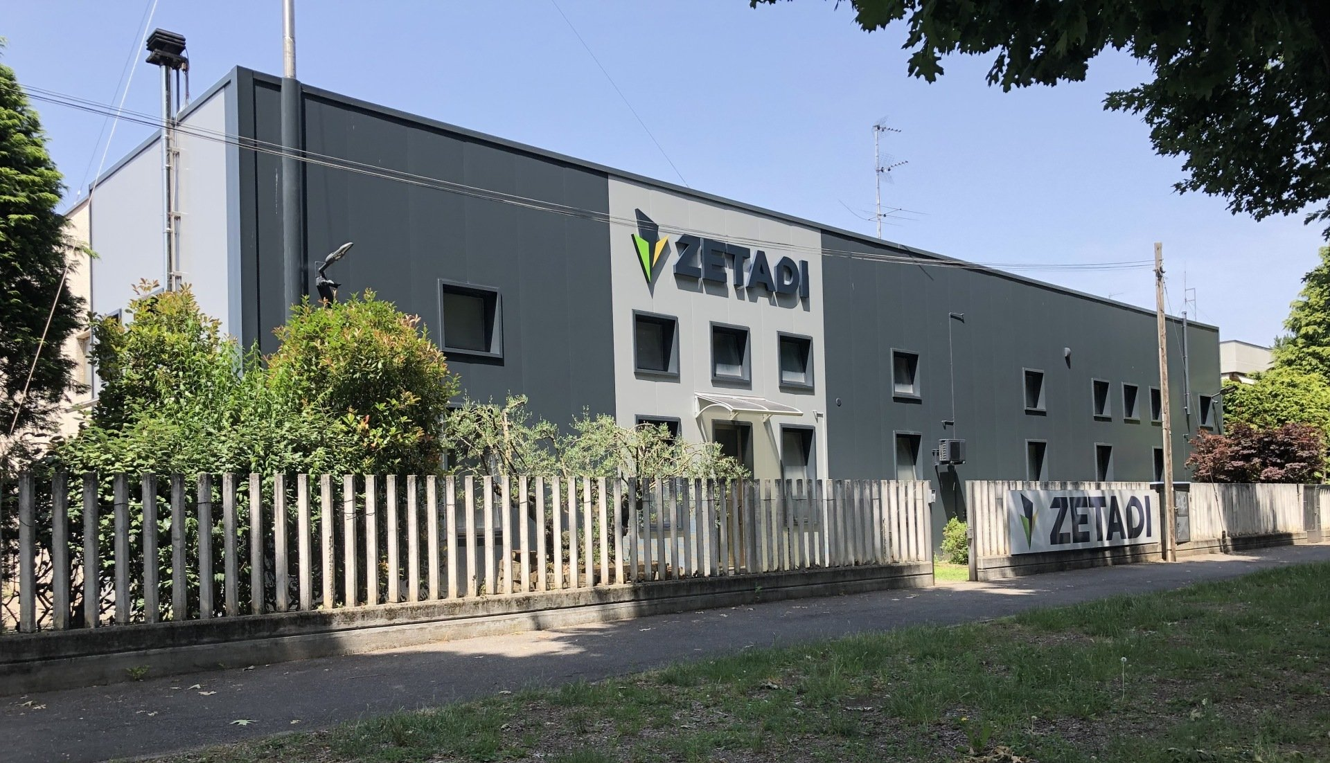 Rifacimento facciata capannoni