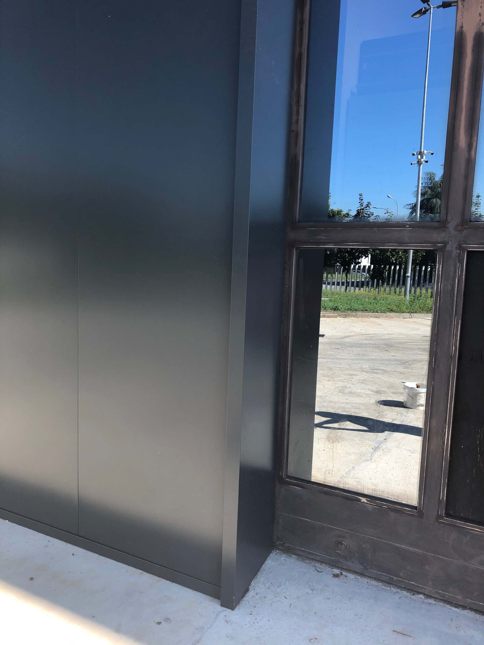 rivestimento facciate industriale isolamento