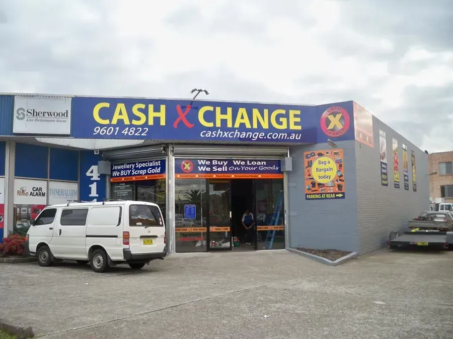 Custom Signs on Shop Front — Professional Signwriter in the Illawarra