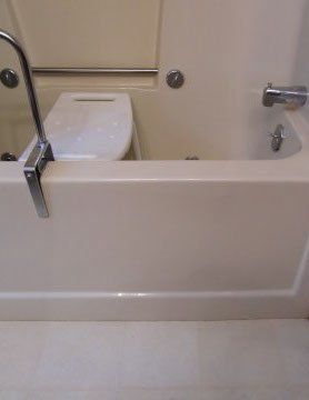 Before Tub Cut Down — N. Charleston, SC — Surface Specialists