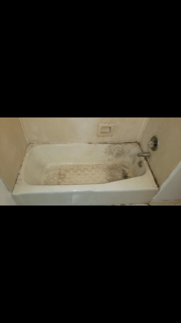 Before Bathtub — N. Charleston, SC — Surface Specialists