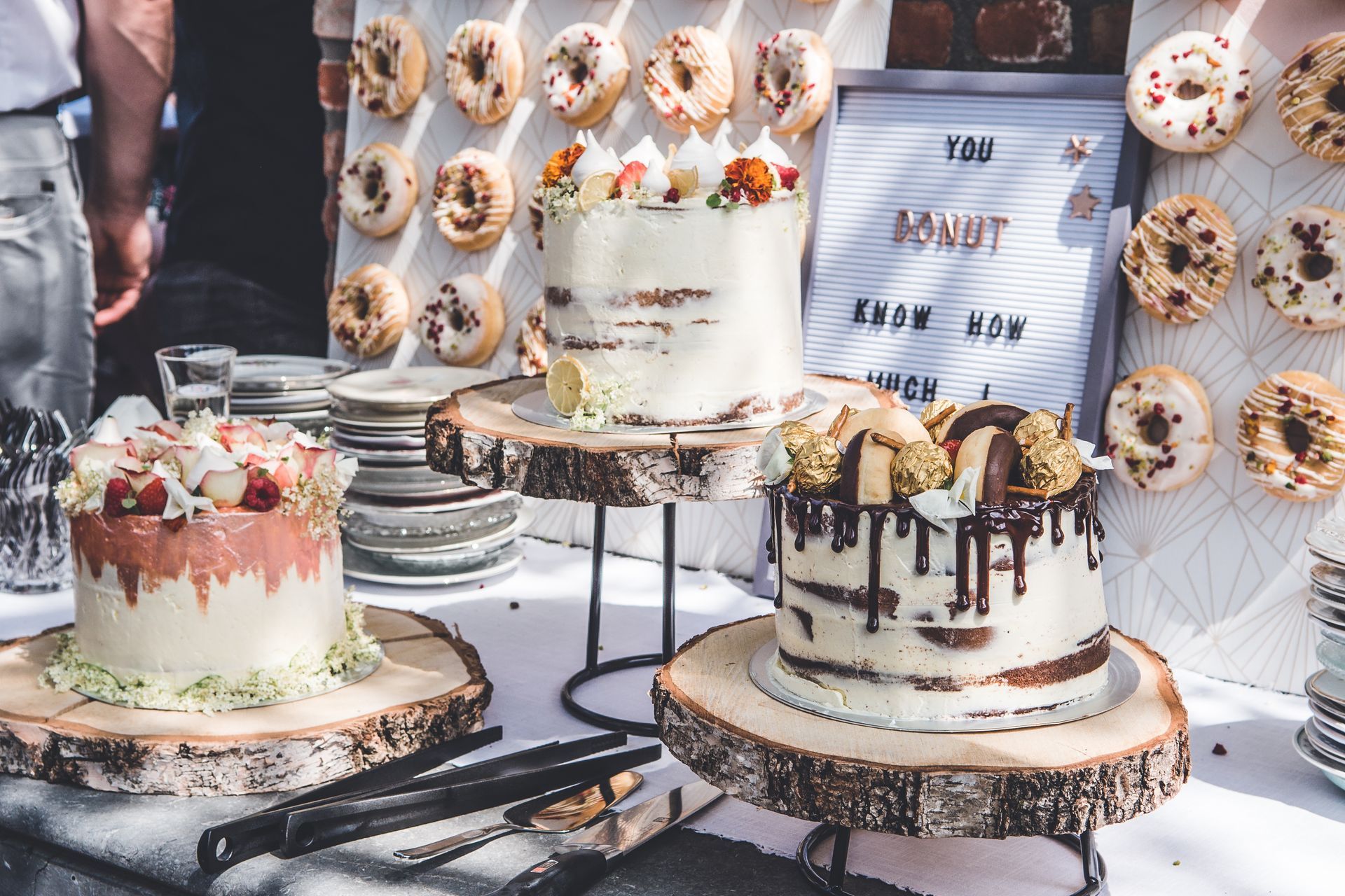 donutwall and weddingcake