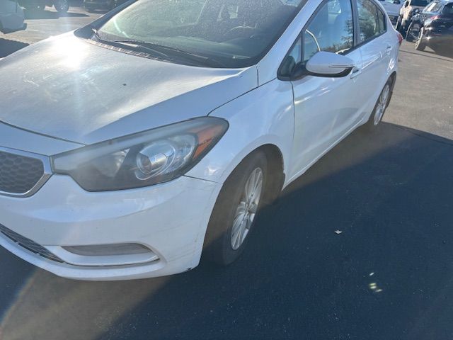 GREAT RUNNING SEDAN 2015 KIA FORTE