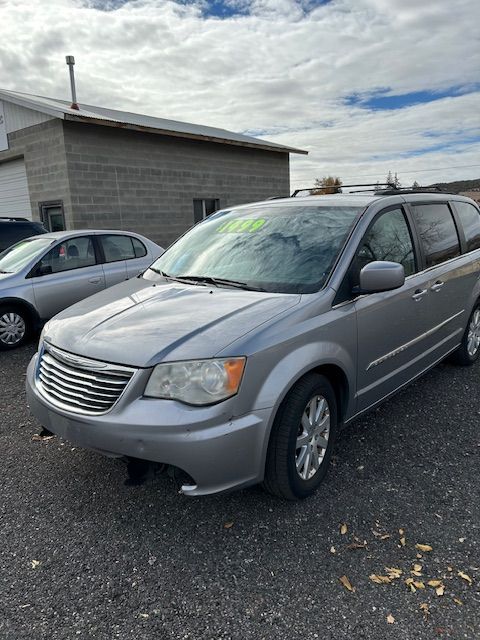 2013 CHRYSER TOWNE AND COUNTRY